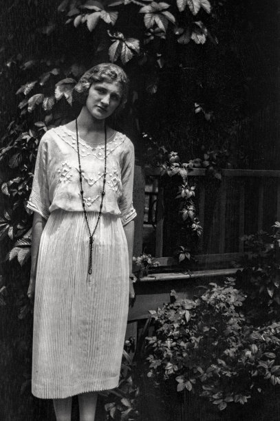 1921