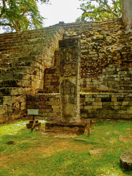 玛雅石碑