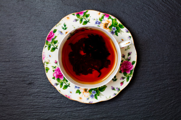 花卉图案精美陶瓷餐盘