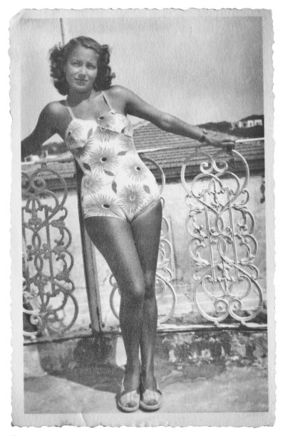 1946