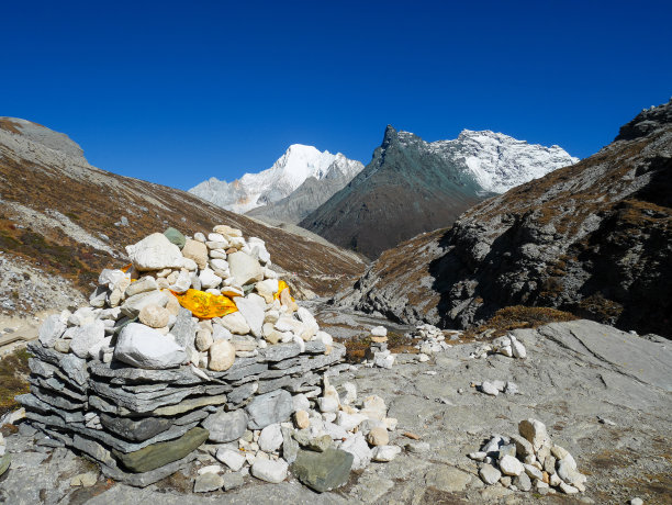 和谐塔中国风山水意境