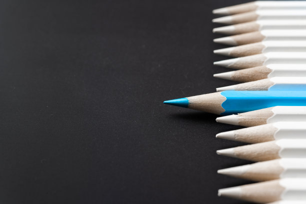 凝聚群众引导群众