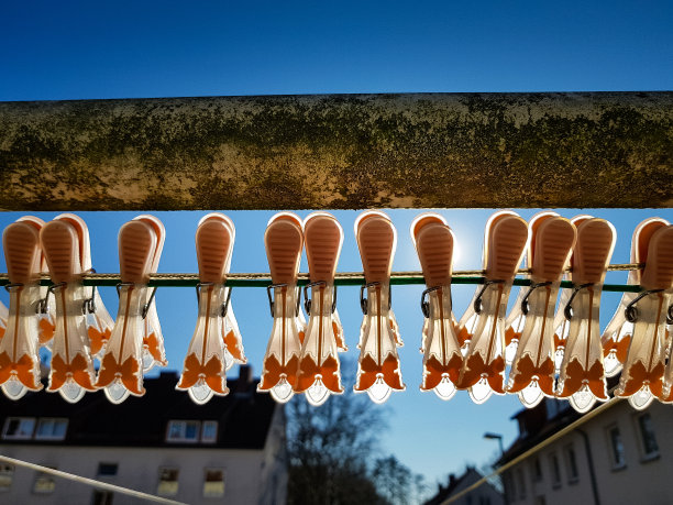 pegs