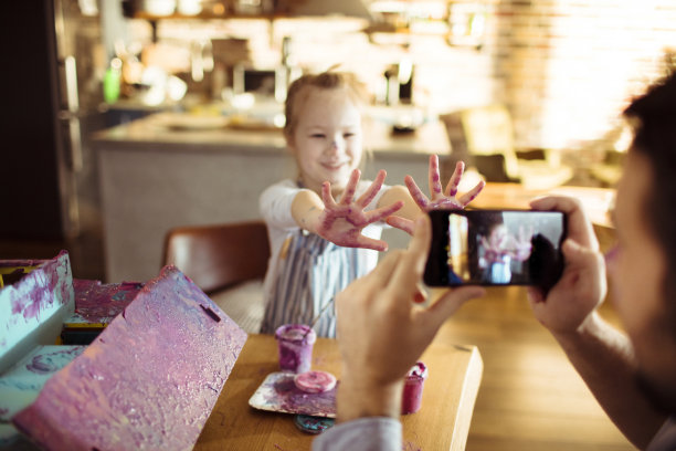单亲家庭,独生子女家庭,图像信息