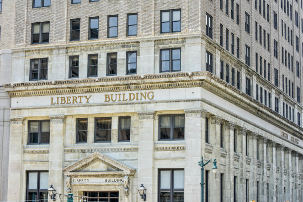 1925
