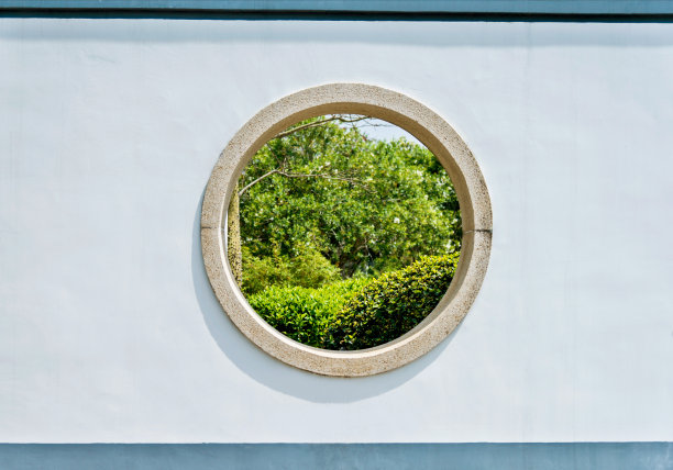 圆形中式复古玻璃窗