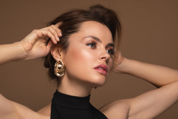 earring