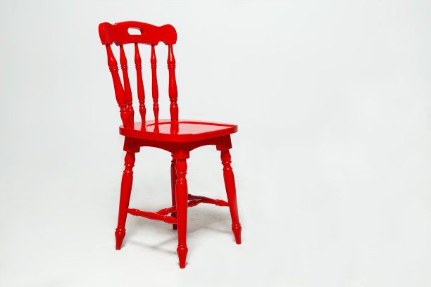 红色椅子