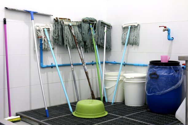 broom