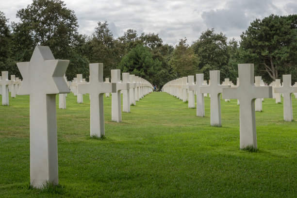 1944