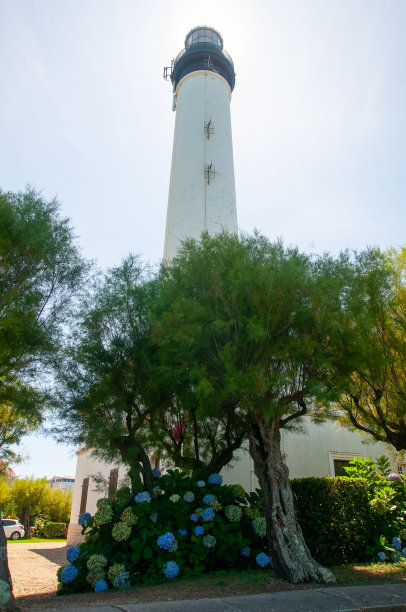 1834