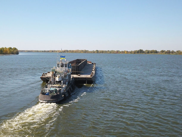 barge