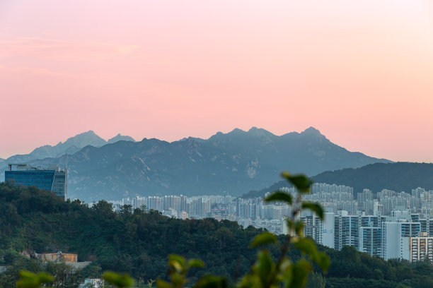 朝阳城市背景剪影素材