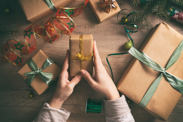 绿色包装盒创意礼品盒