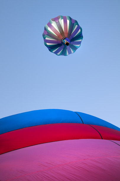 起飞的气球