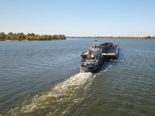 barge