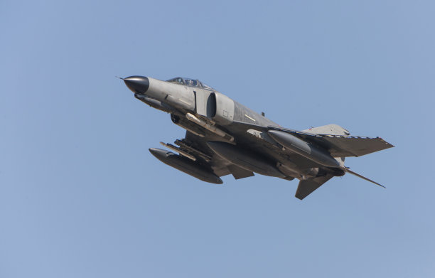f4