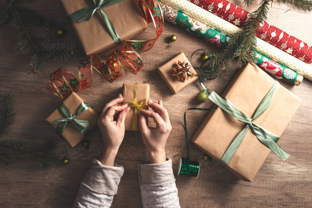 绿色包装盒创意礼品盒