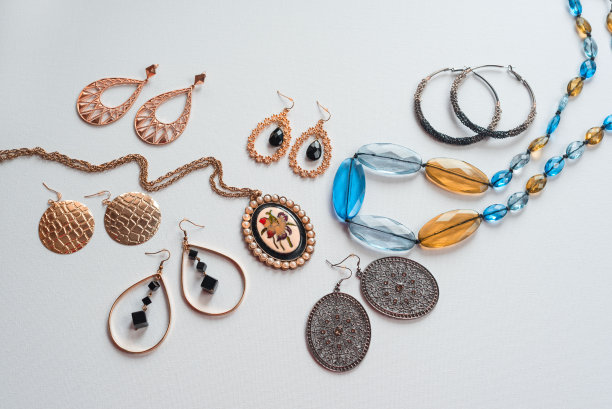 earring