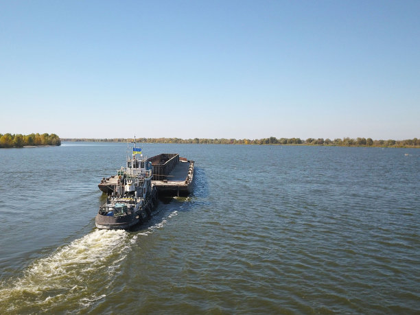 barge