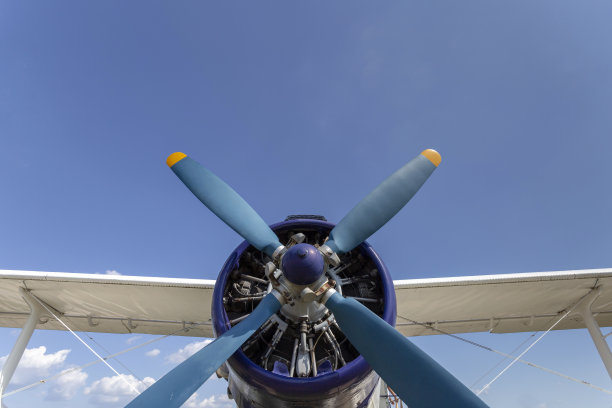 biplanes