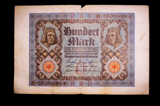 1922