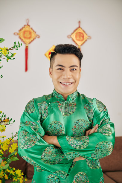 传统节日东方女性服饰