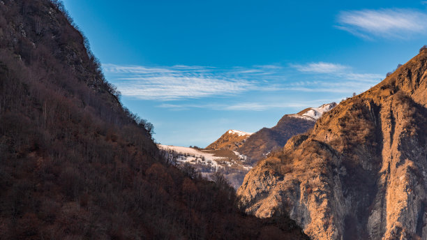 雪峰 山脉 积雪 山顶 阳光