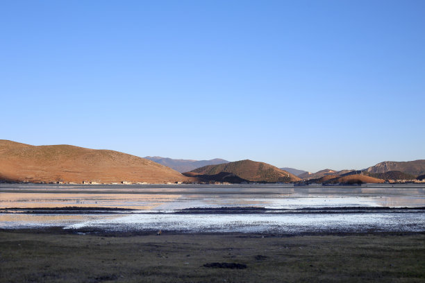 松赞林寺全景