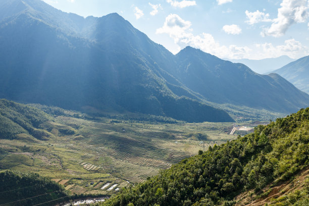 群山梯田