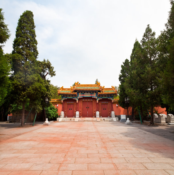 中国传统宅院大门