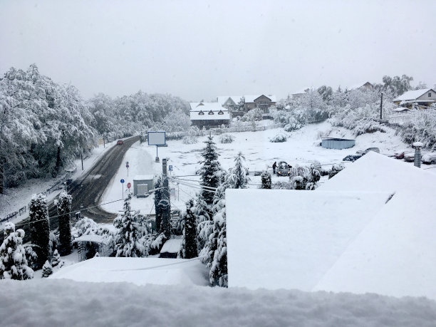 雪景天空建筑背景