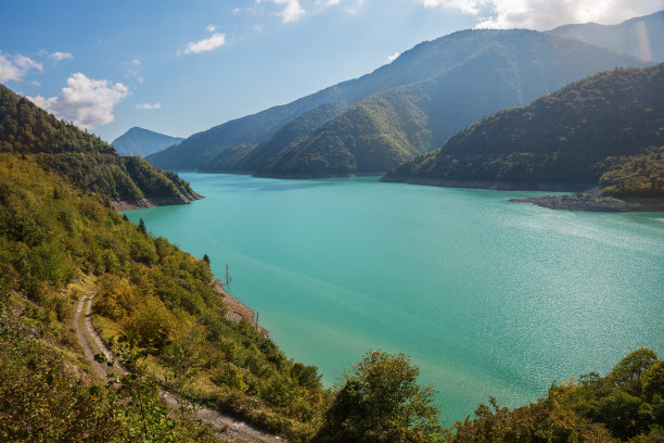 水坝全景