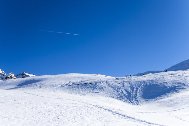 冬季运动户外滑雪