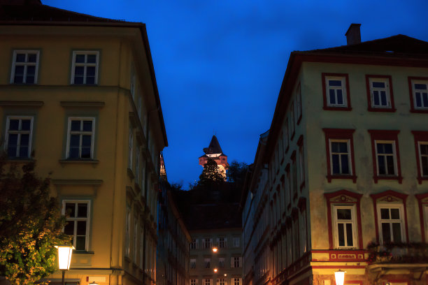 钟楼建筑夜景图片