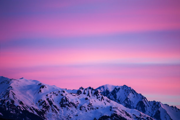 山顶 积雪 云海 紫色