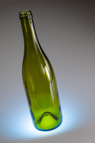 玻璃酒瓶设计