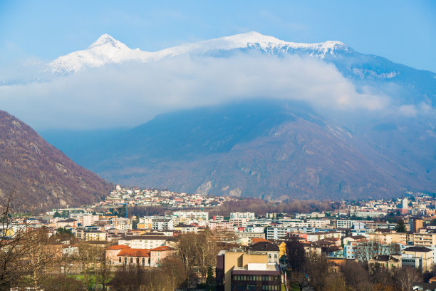 航拍雪山