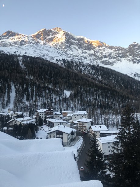 雪山酒店