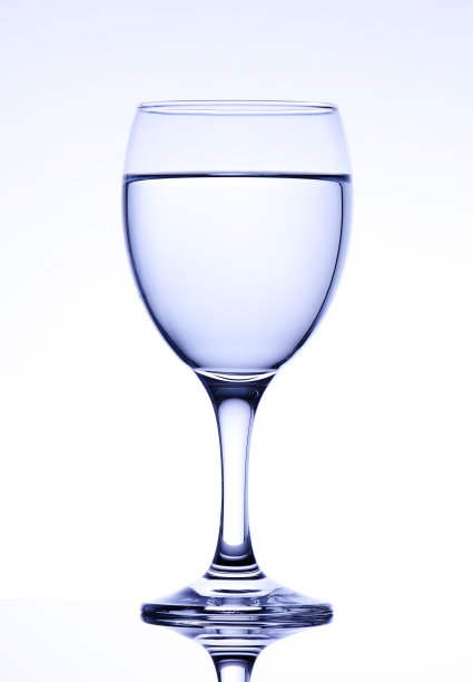 透明酒杯