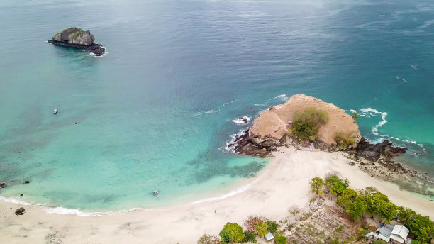 航拍大海沙滩浪花背景素材