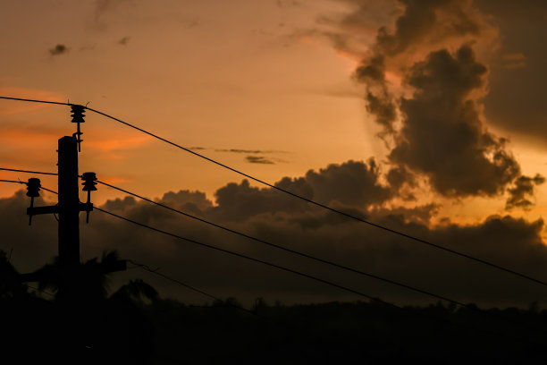 工业区夕阳天空