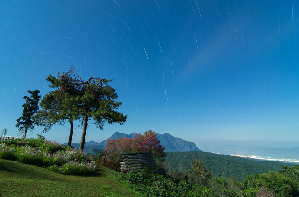 星空下的露营