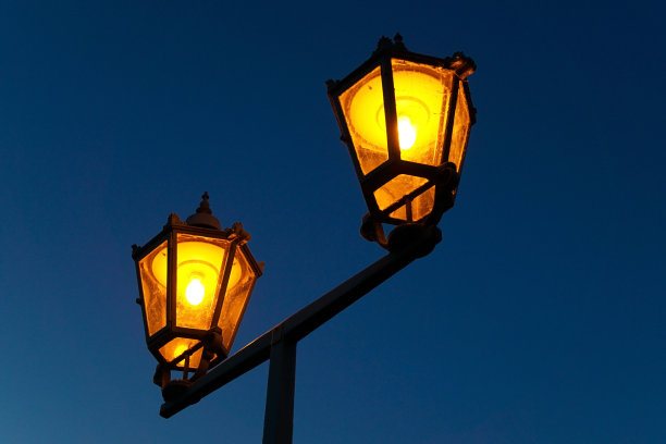 夜晚街道装饰灯