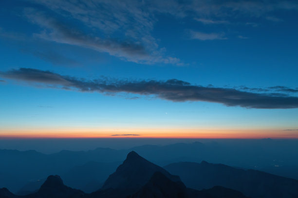 山川希望背景图