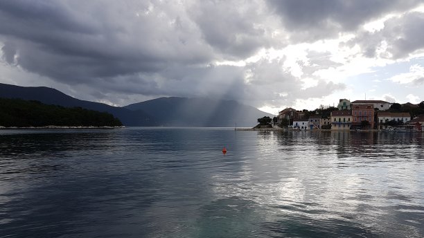 雨后的海岸