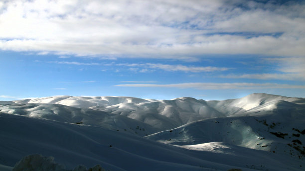 雪峰 山脉 积雪 山顶 阳光