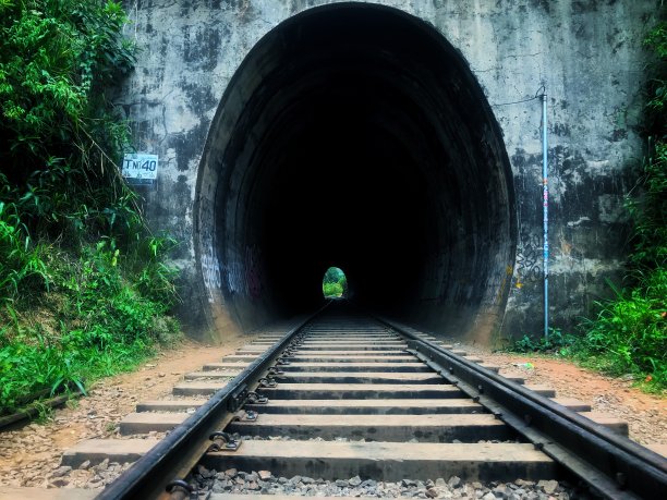 绿色时空隧道