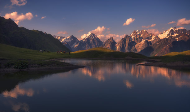 彩色山峰