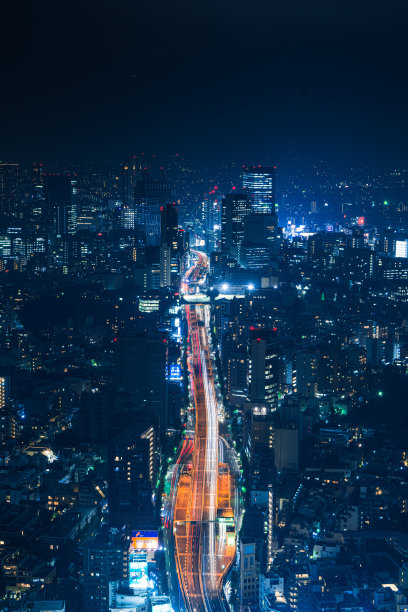 夜晚车流